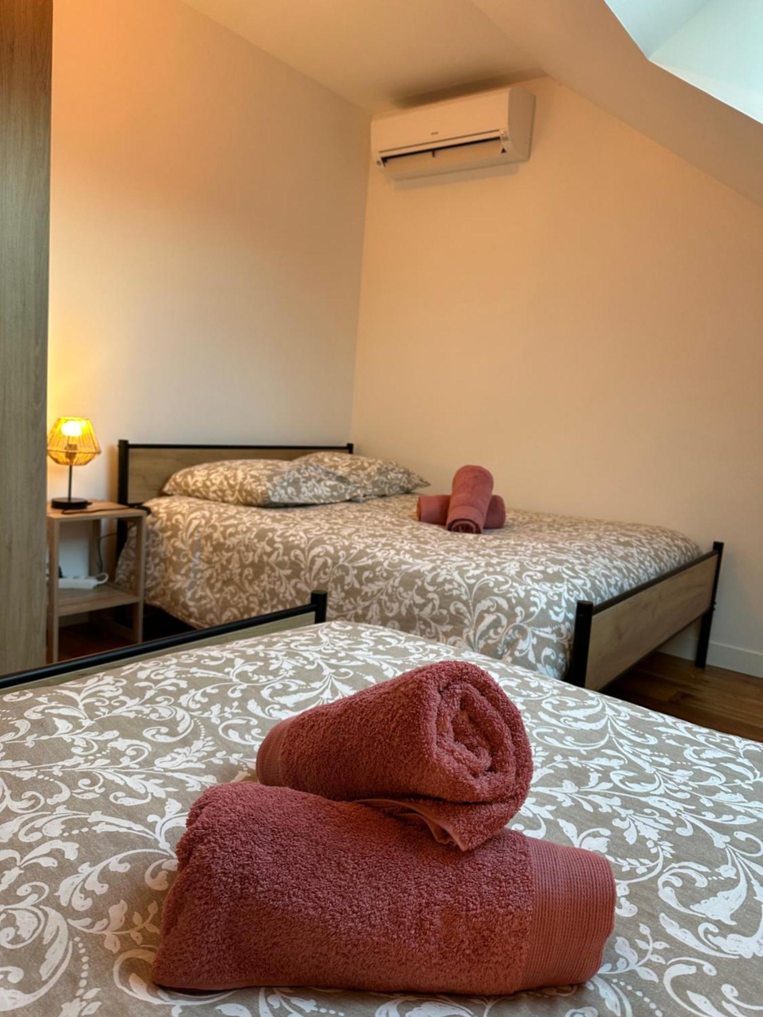 Maison Nombreux Couchages, 13 Lits, 3 Sdb, Exterieur บัวร์ ภายนอก รูปภาพ